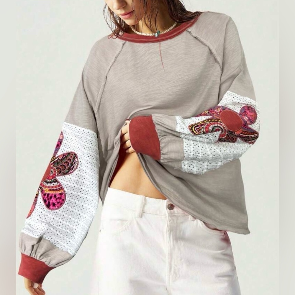 Women's Gray and Red Floral Sleeve Top
